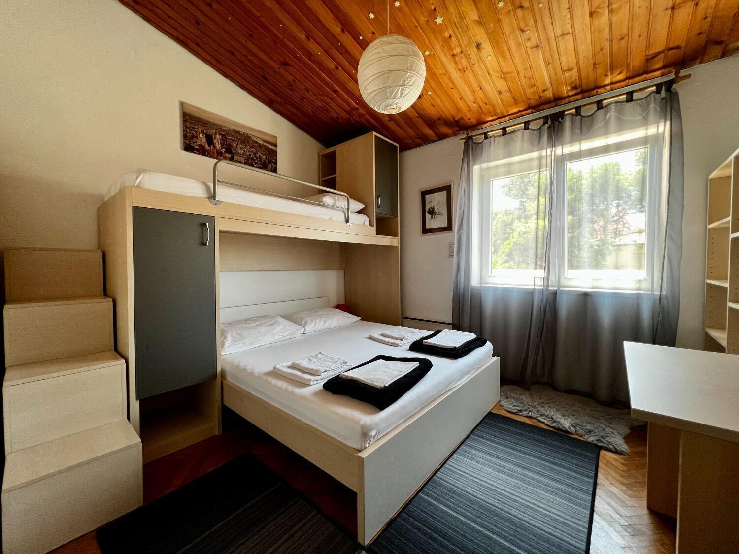 Apartment Denis - Great Location & Large Terrace Makarska Kültér fotó