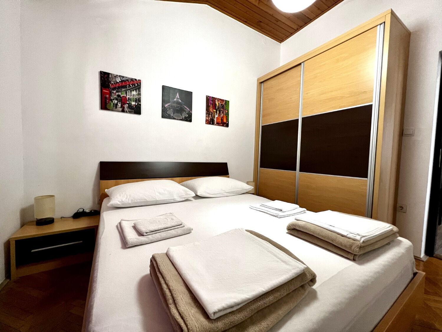 Apartment Denis - Great Location & Large Terrace Makarska Kültér fotó